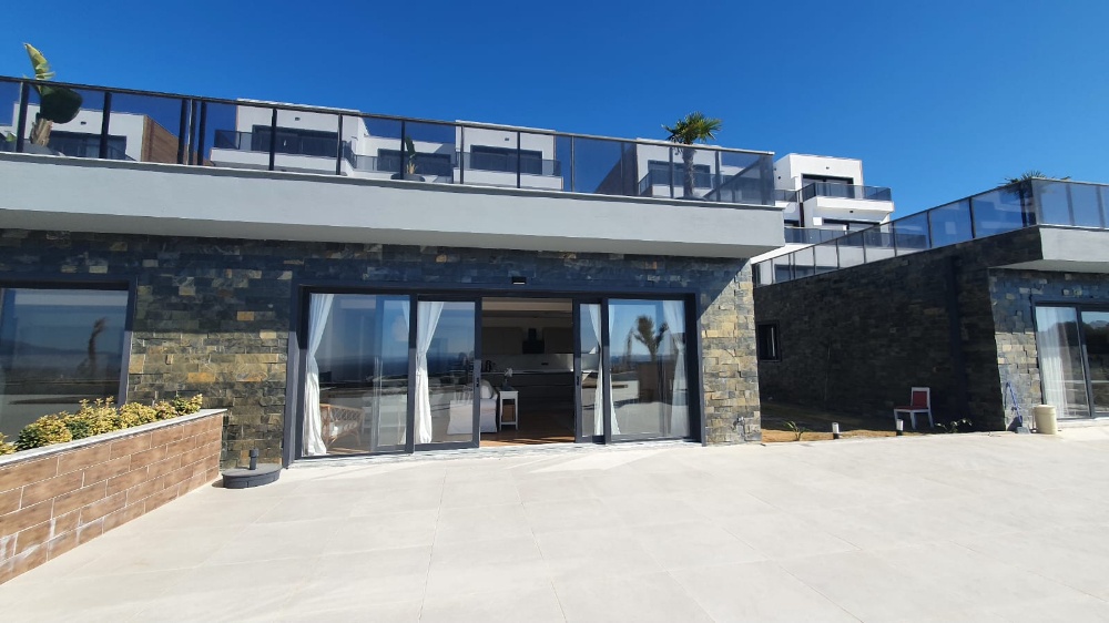 Sea View Apartments close to the Beach
