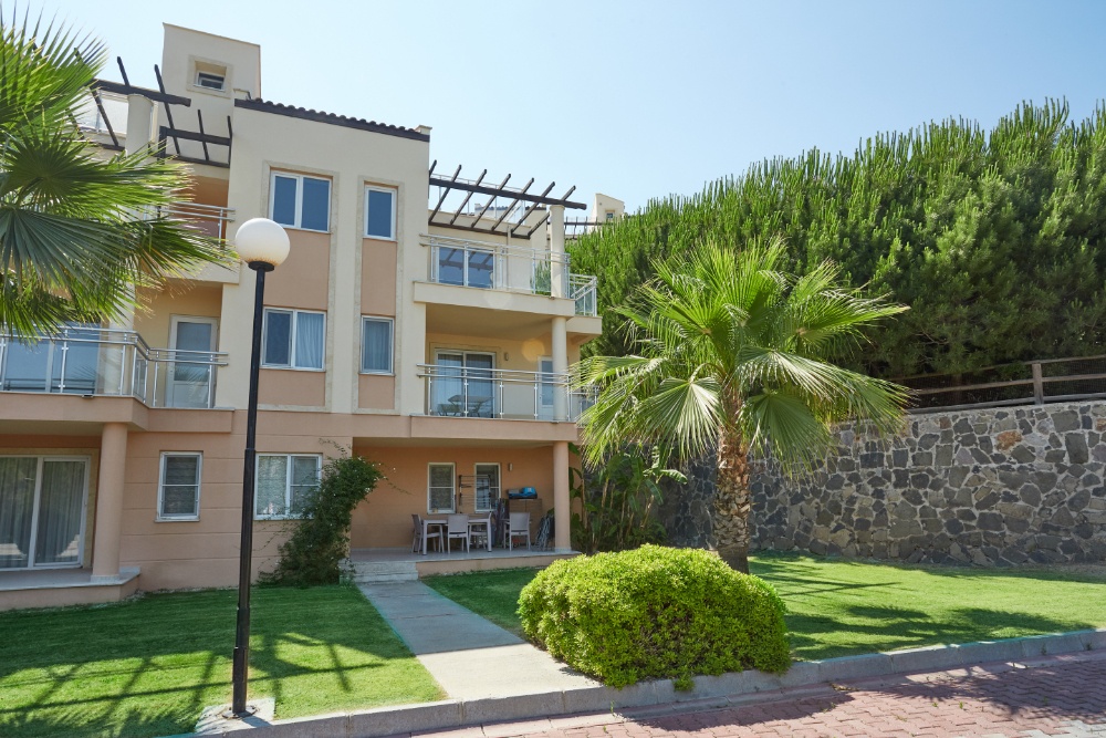 Duplex Golf Apartment for Sale
