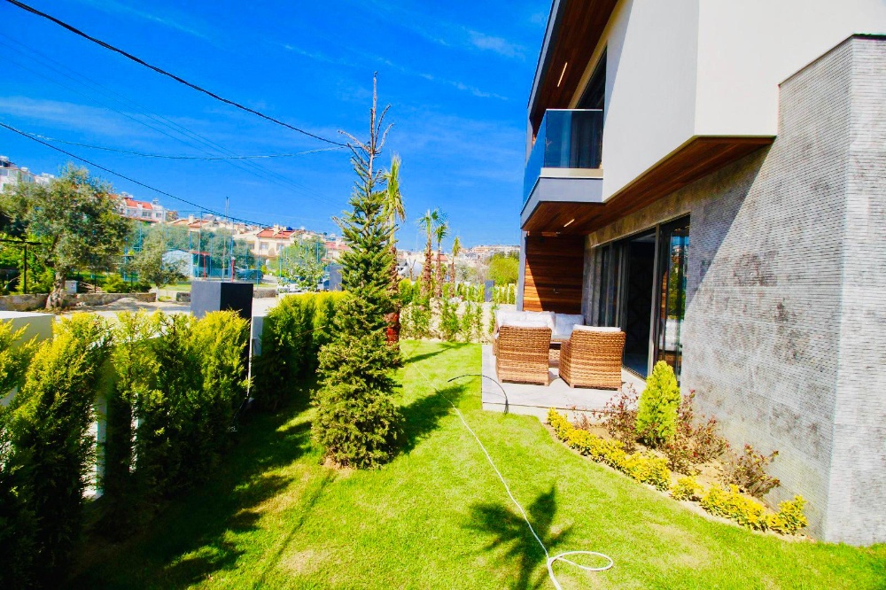 Ladies Beach Villa for Sale in Kusadasi