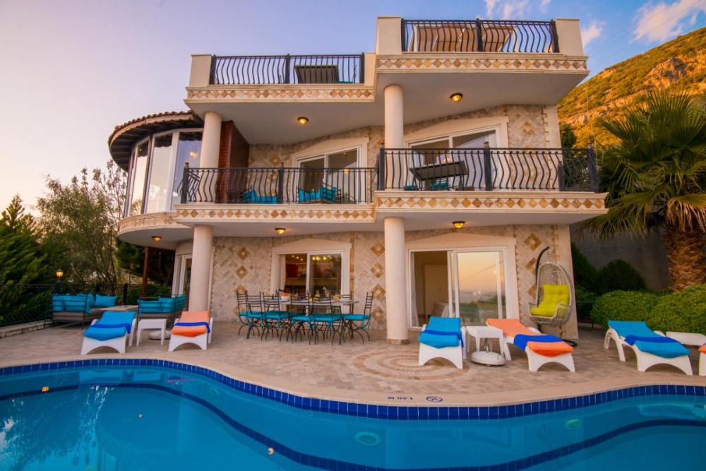 5 Bed Private Sea View Villa
