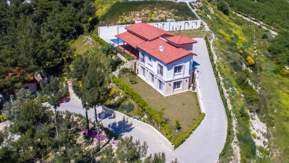 Large Country Estate for Sale in Kusadasi