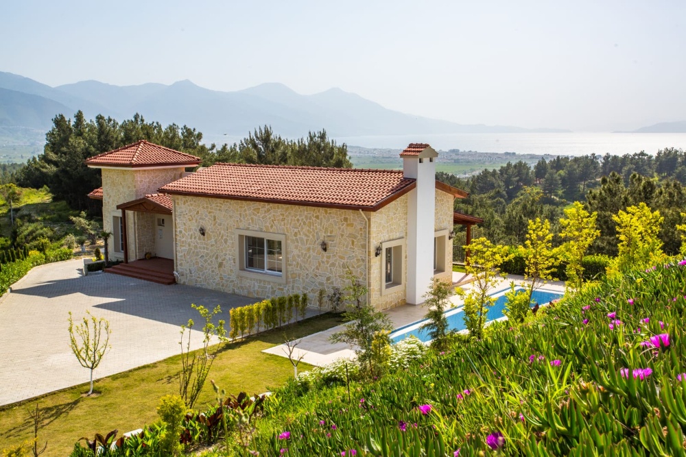 Large Country Estate for Sale in Kusadasi