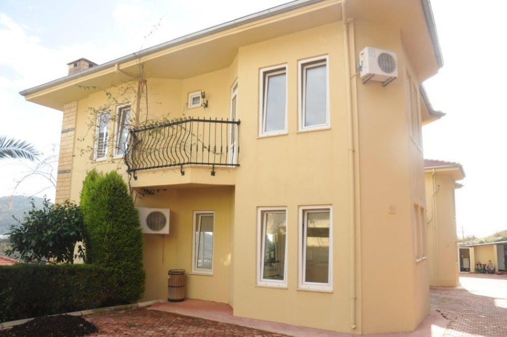 3 Bed Villa on Gold City Complex for Sale
