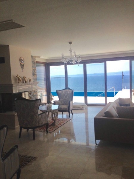 Beachfront Villa in Çeşme Fener for Sale