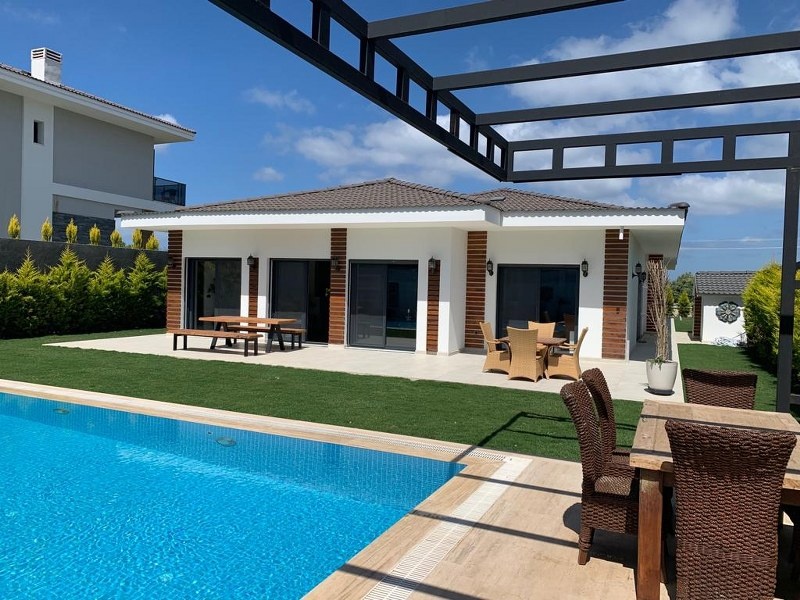 Luxury Bungalow in Çeşme Mamurbaba for Sale
